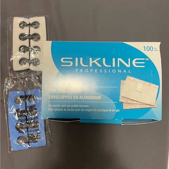 Box of Foil Nail Wraps - Picture 3 of 3